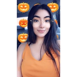 Meet your Posher, Janet